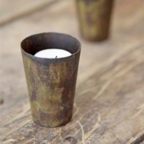 Fyrfadsstage i genbrugsjern