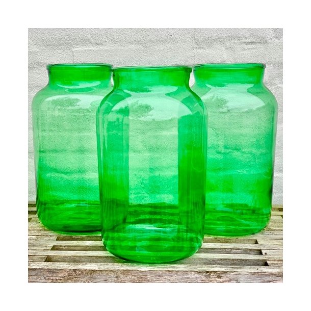 Glasvaser i genbrugsglas 