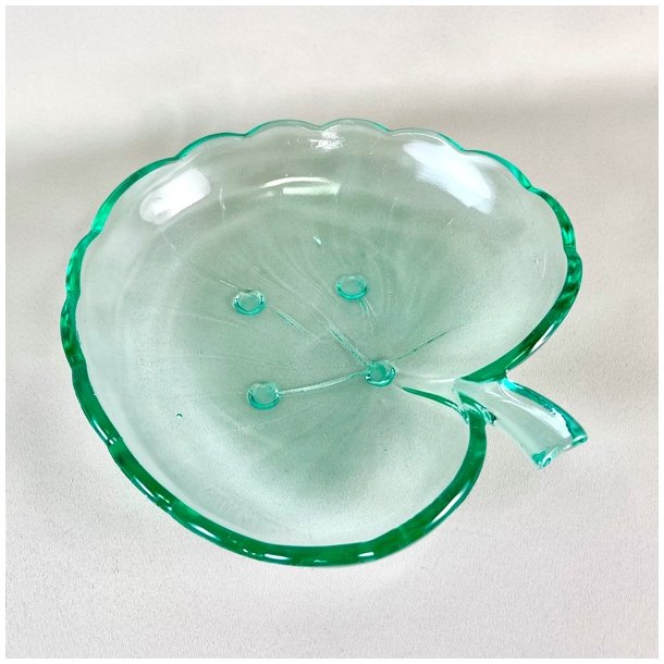 Glasskl - stor, bleformet, lysegrn 