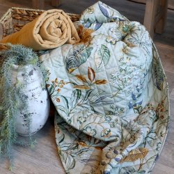 Aix Quilt m/blomstermnster, opal (130x180)