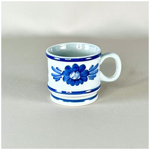 Krus - Aksini stentj, mellem