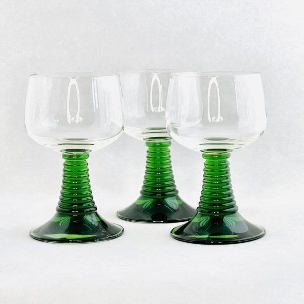 Rmerglas - stvet grn fod og klar kumme