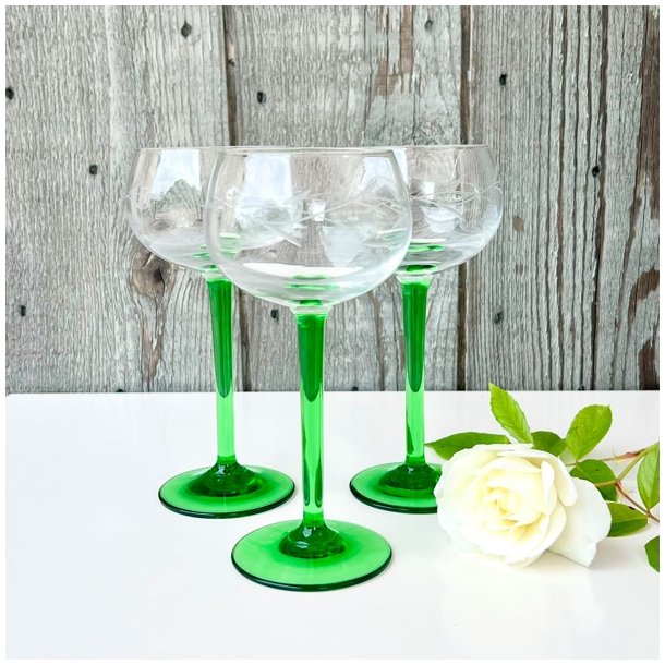 Hvidvinsglas - Alsace, grn fod og ciceleringer