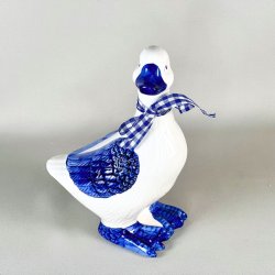 Andefigur i porceln med blt bnd