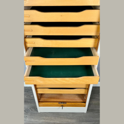 Arkivskab med jalousilge - SOLGT 