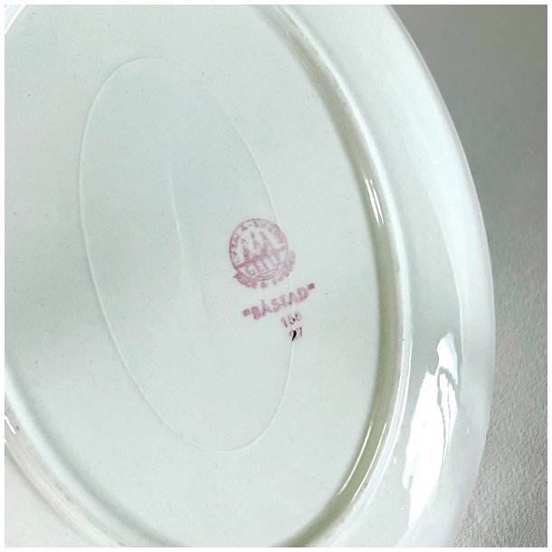 Serveringsst i 2 dele  - svensk porceln, Bstad