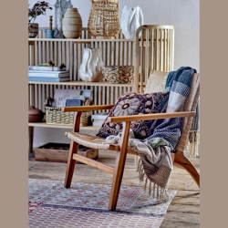 Bakke med rum i genanvendt tr 