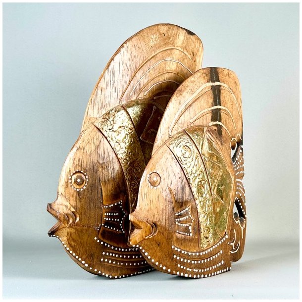 Dekorative fisk i tr (st a' 2) 