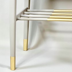 Bord med hylde - SOLGT