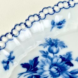 Serveringssk�l bl� blomst med blondekant