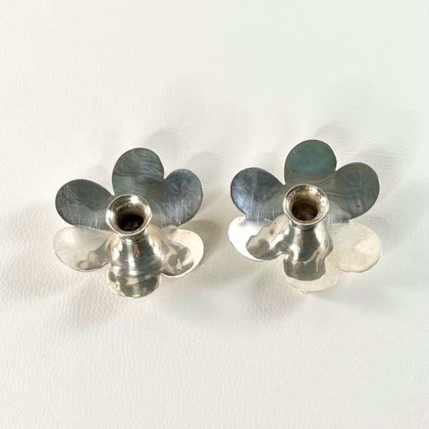 Lysestage p� sm� f�dder - Berg, s�lvplet