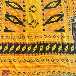 Sari Kantha vintage tppe - gul/sort (140x200)