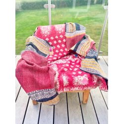 Sari Kantha vintage tppe - rd/sort/gul (140x200)