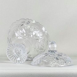 Bonbonniere - med roser, p fod