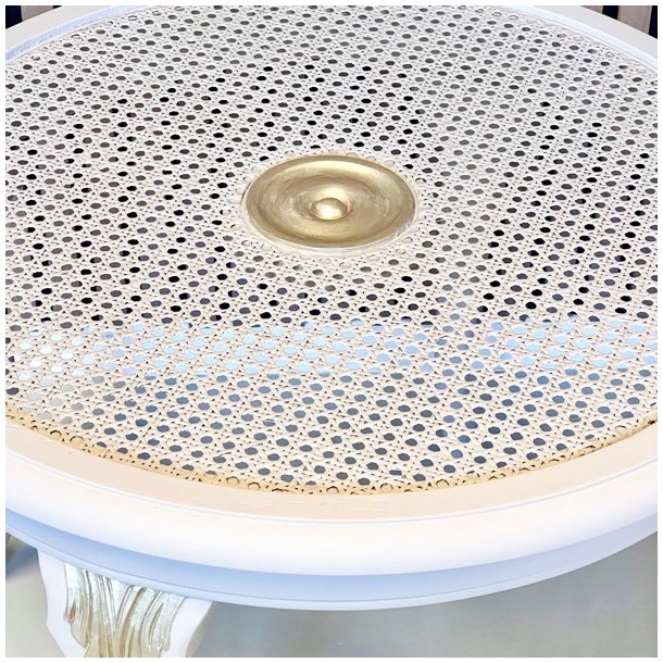 Rundt bord med fransk flet