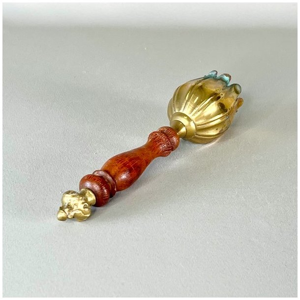 Klokke - tulipanformet messing m/trhndtag