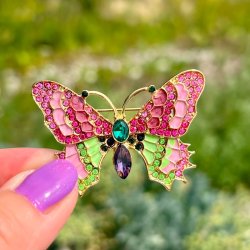 Broche - sommerfugl med farvede sten