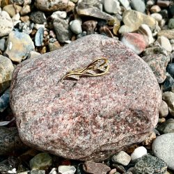 Broche - lille gylden med sten