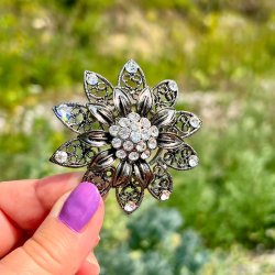 Broche - stor rund blomst 