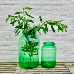 Glasvaser i genbrugsglas 