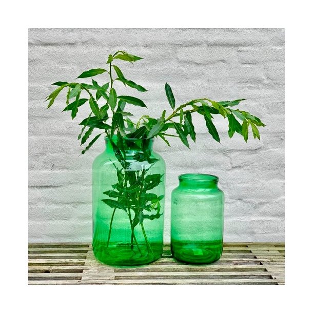 Glasvaser i genbrugsglas 