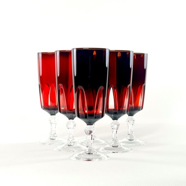 Franske champagneglas, rubinr�d krystal H15 