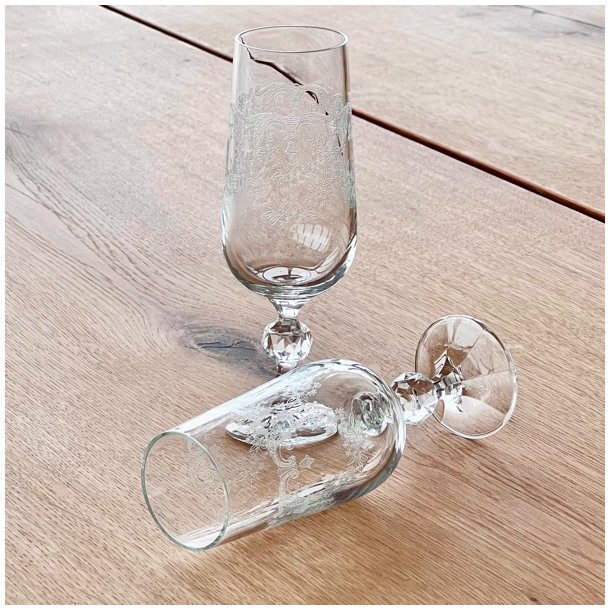Champagneglas - krystalglas med ciselering (8 stk samlet) 