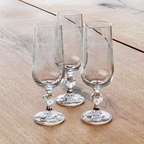 Champagneglas - krystalglas med ciselering (8 stk samlet) 