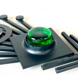 Dantoft vgdekoration - smedejern med grnt glas