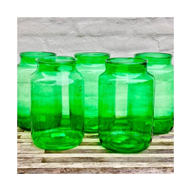 Glasvaser i genbrugsglas 