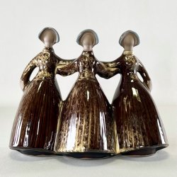 Elsi Bourelius figur i keramik - Tre Veninder  