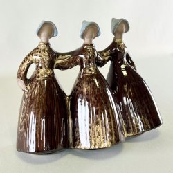 Elsi Bourelius figur i keramik - Tre Veninder  