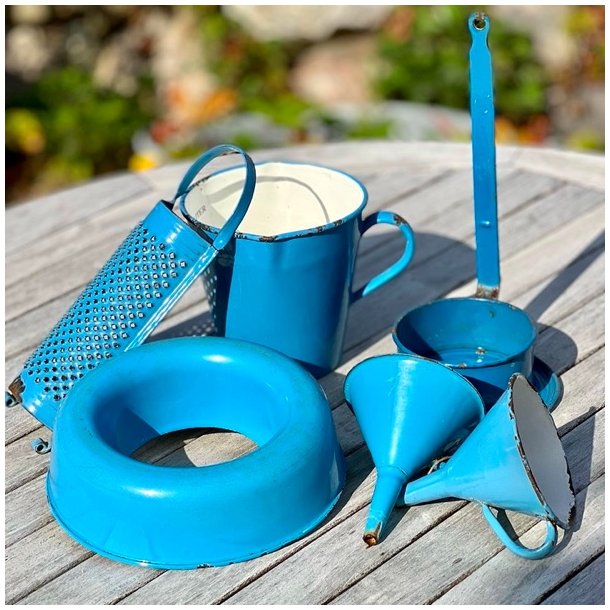 Madam Bl emalje tragt