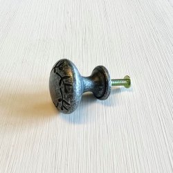 Mbelknop - tin m/bladmnster