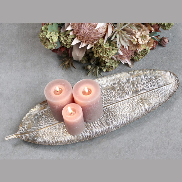 Bladformet fad - messingfarvet