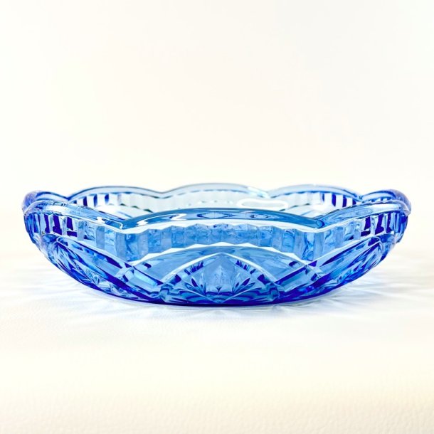 Glasfad - bl�t m/blondekant og frugtmotiv, �25 cm