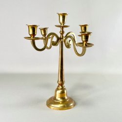 Lysestage - femarmet i patineret messing