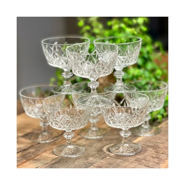 Champagneskle med diamantudskring