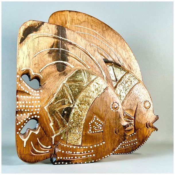 Dekorative fisk i tr (st a' 2) 