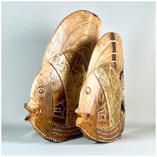 Dekorative fisk i tr (st a' 2) 