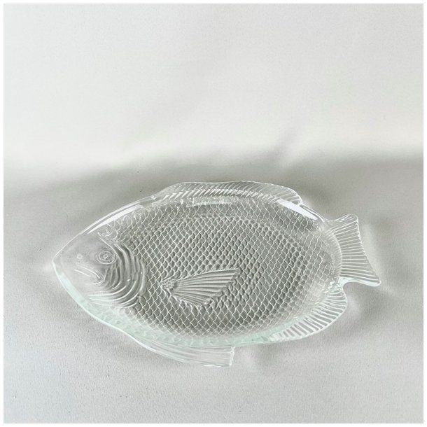 Fiskefad og fisketallerkener