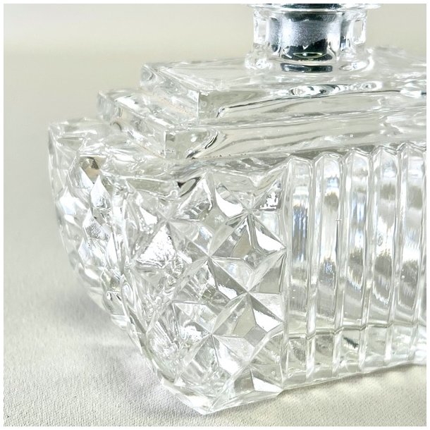 Vintage Art Deco parfume flacon 