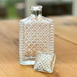 Karaffel - vintage, firkantet og flad 