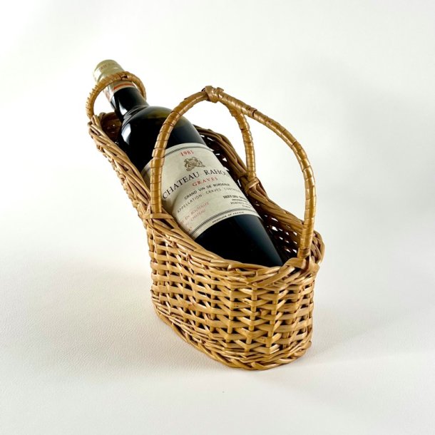 Vinflaskeholder i flet 