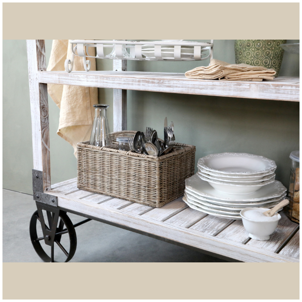 Kurv i flet med 4 rum