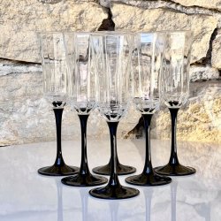 Champagneglas - ottekantede med sort fod