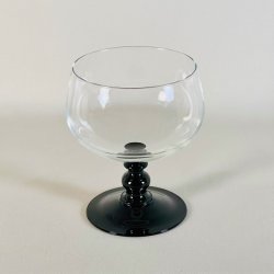 Dessertglas - champagneskle p sort fod