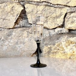 Champagneglas - ottekantede med sort fod