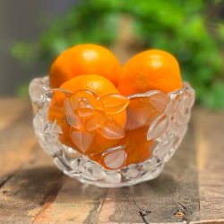 Glasskl med frostede roser 