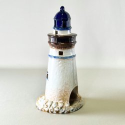 Stort fyrtrn i keramik 